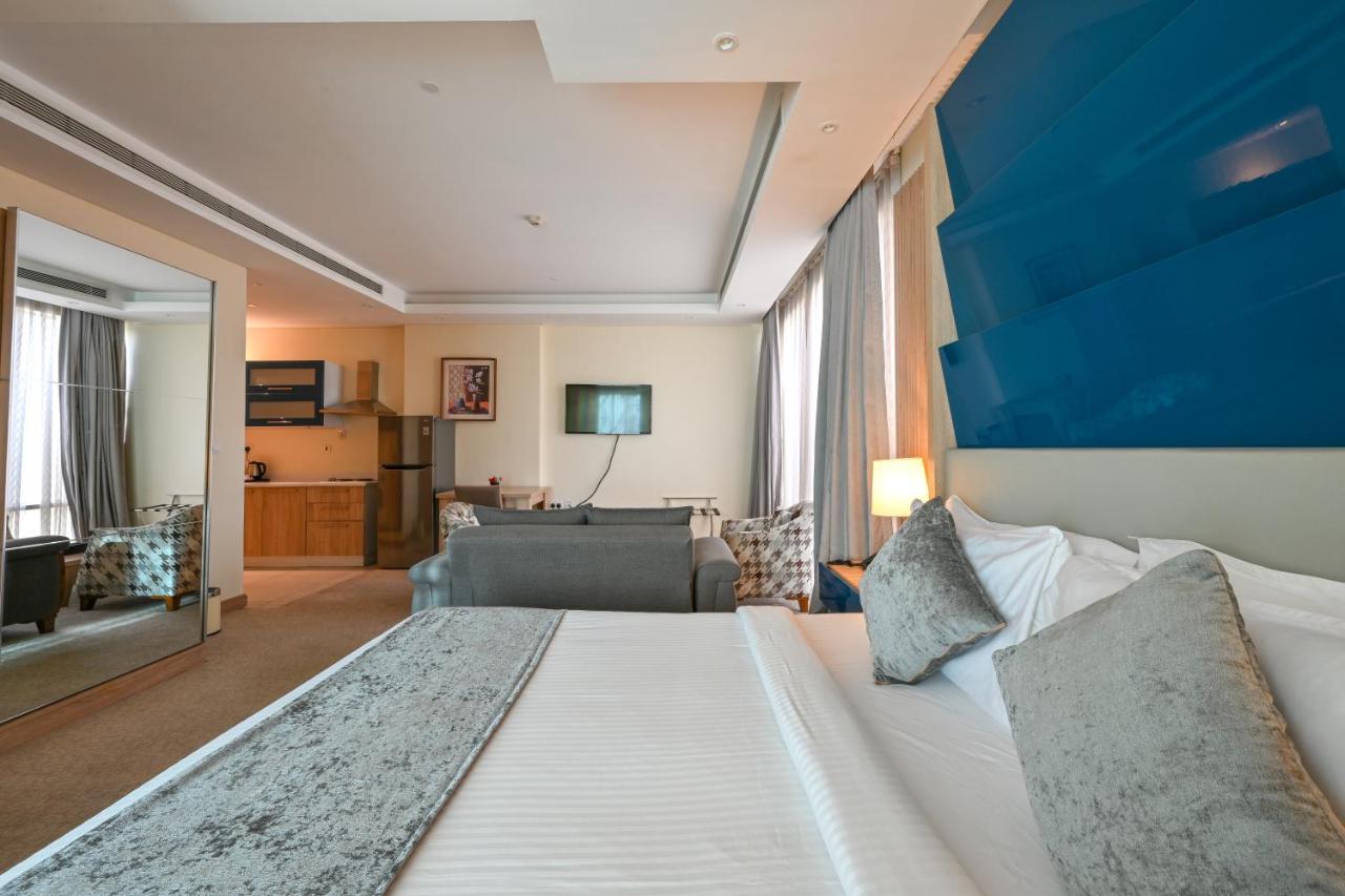 Al Mansour Suites Hotel Doha Exterior foto