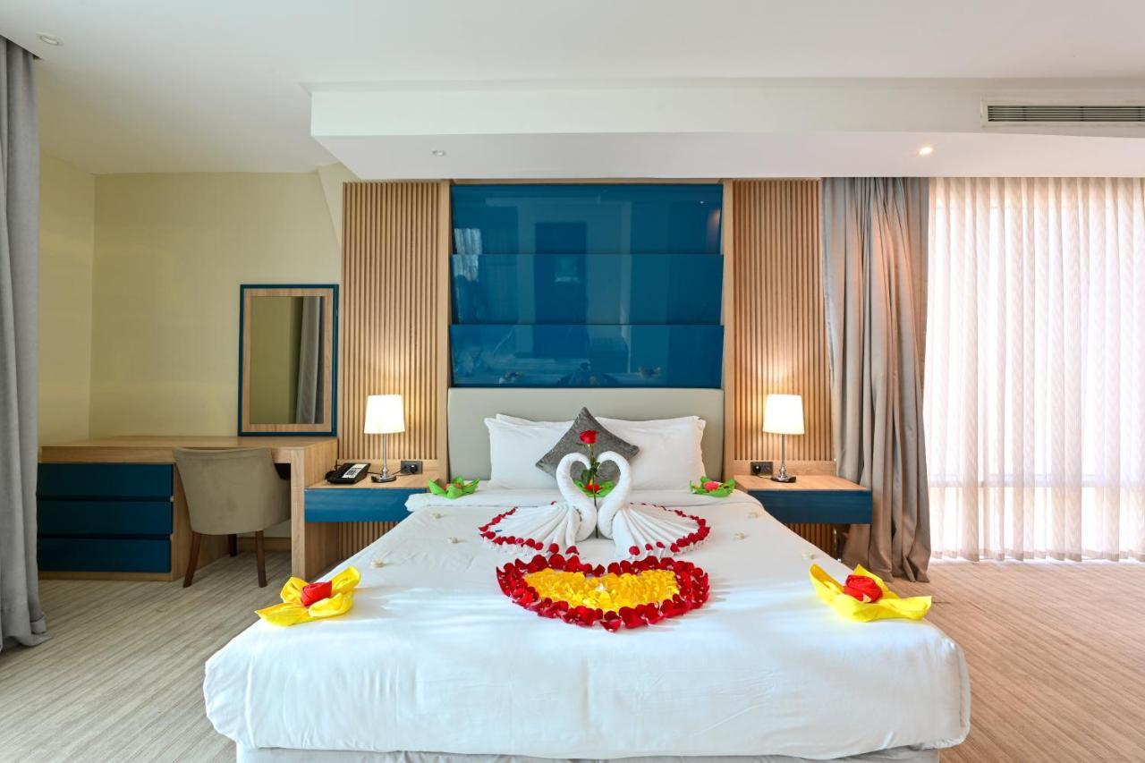 Al Mansour Suites Hotel Doha Exterior foto