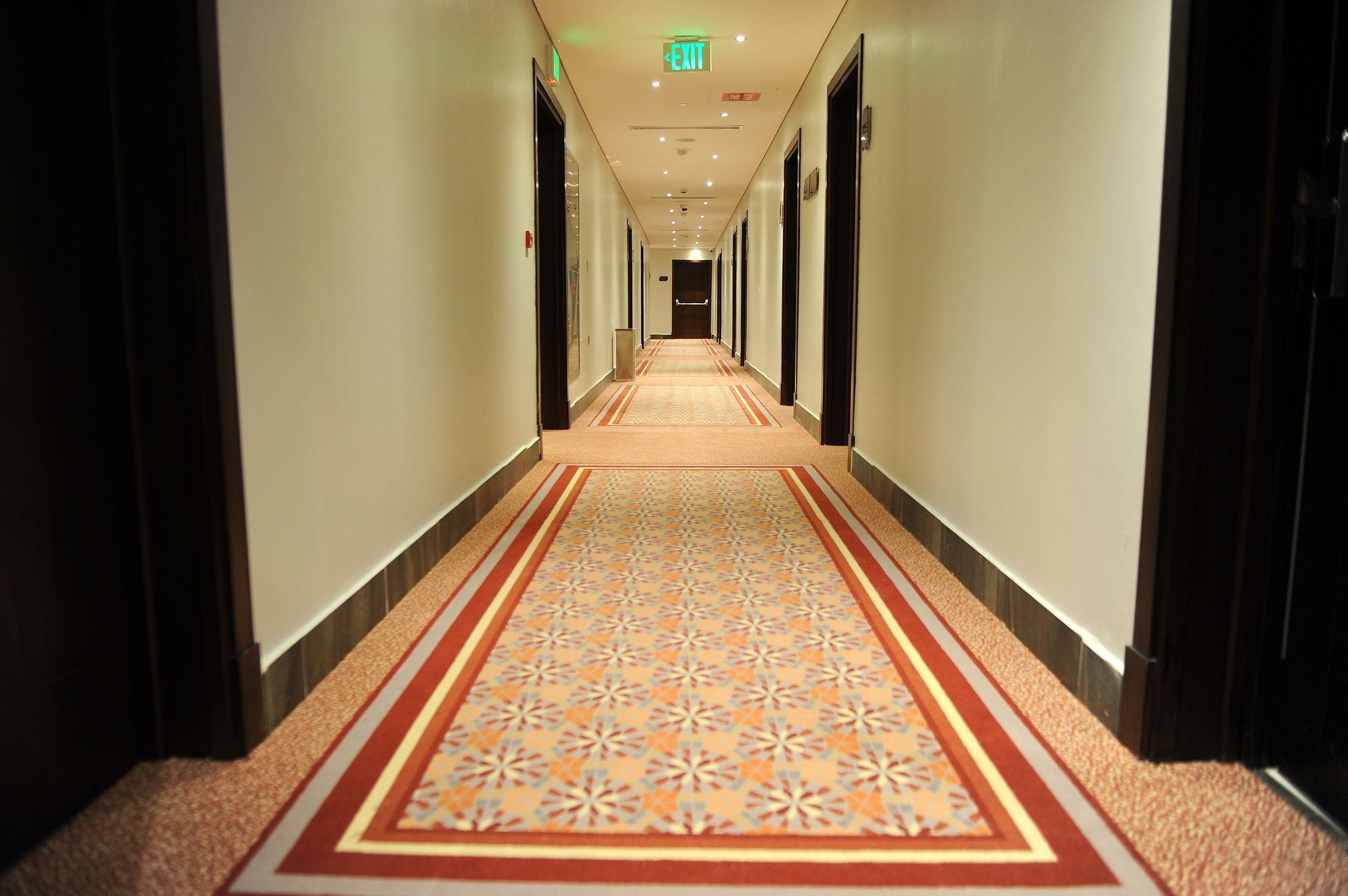 Al Mansour Suites Hotel Doha Exterior foto